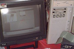 MSX 2+ ou TR com HD, GFX9000 e SO Wios redeirizando.